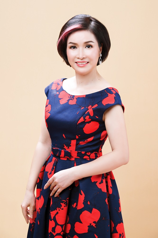 Hoa hậu Bùi Bích Phương tiếp tục ngồi ghế giám khảo Hoa hậu Việt Nam 2018 5